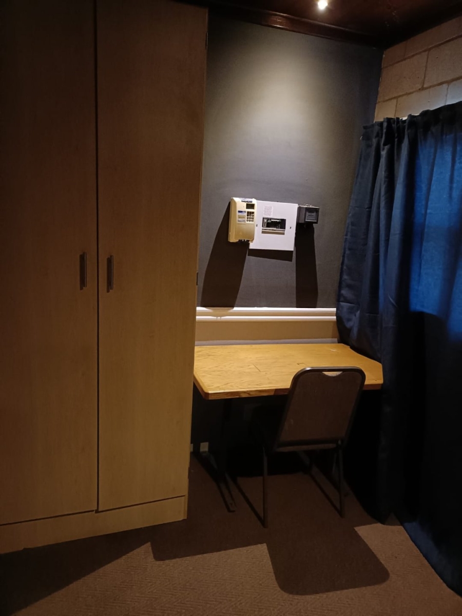 1 Bedroom Property for Sale in Brandwag Free State